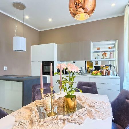 Hedone Luxury Apartment With Free Parking Pula Ngoại thất bức ảnh