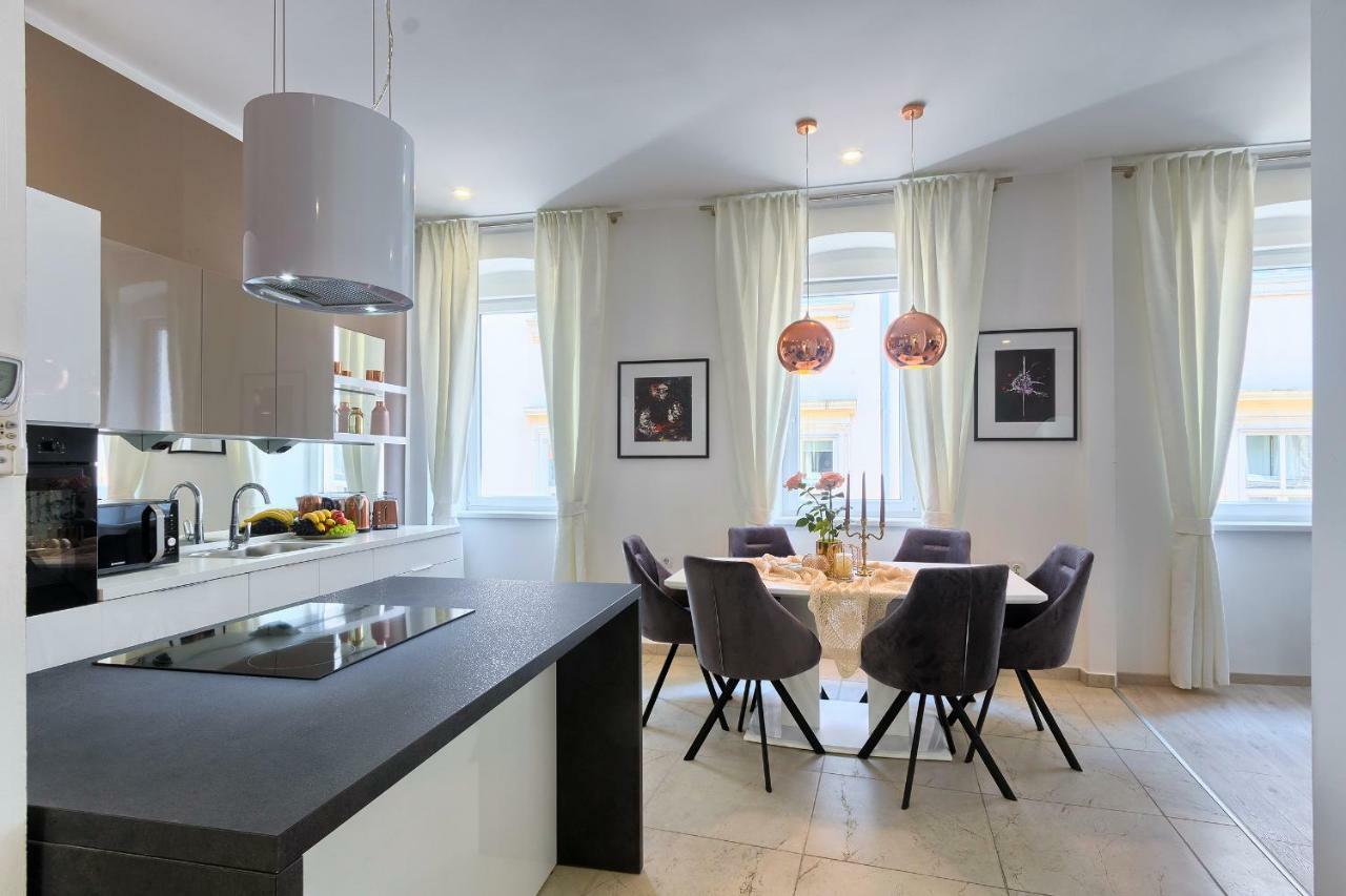 Hedone Luxury Apartment With Free Parking Pula Ngoại thất bức ảnh